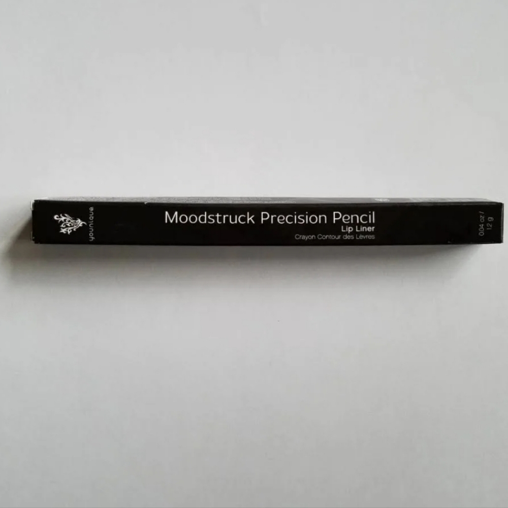 Younique Moodstruck Precison Pencil Lip Liner in Popular